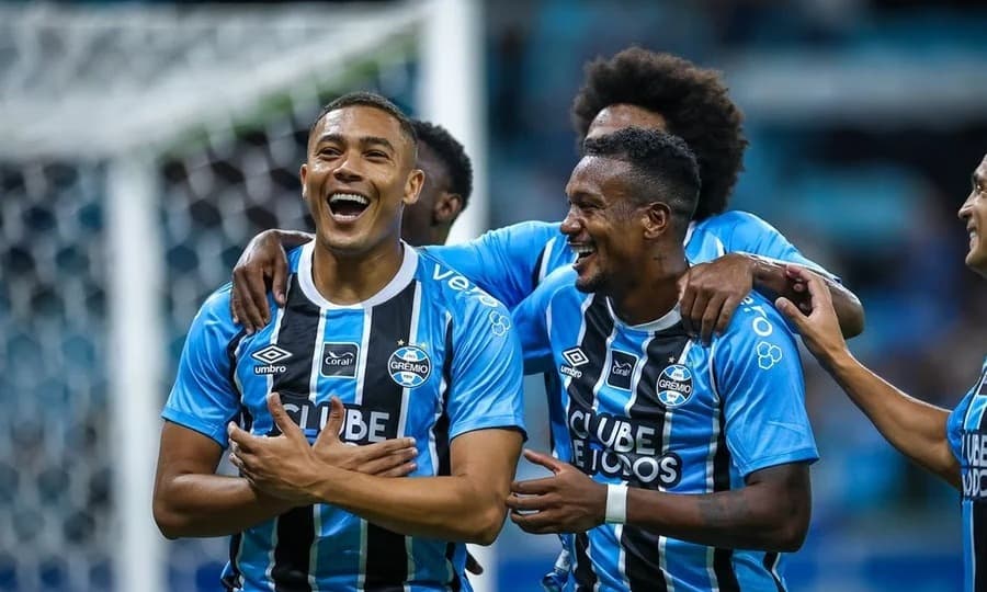 Grêmio atua melhor em campo e vence o Novo Hamburgo