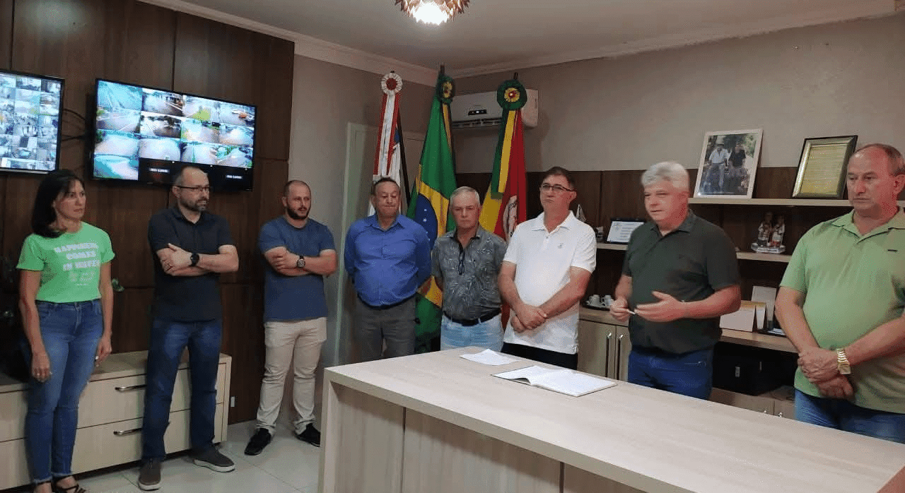 Presidente do Legislativo de Liberato Salzano assume como prefeito em exercício