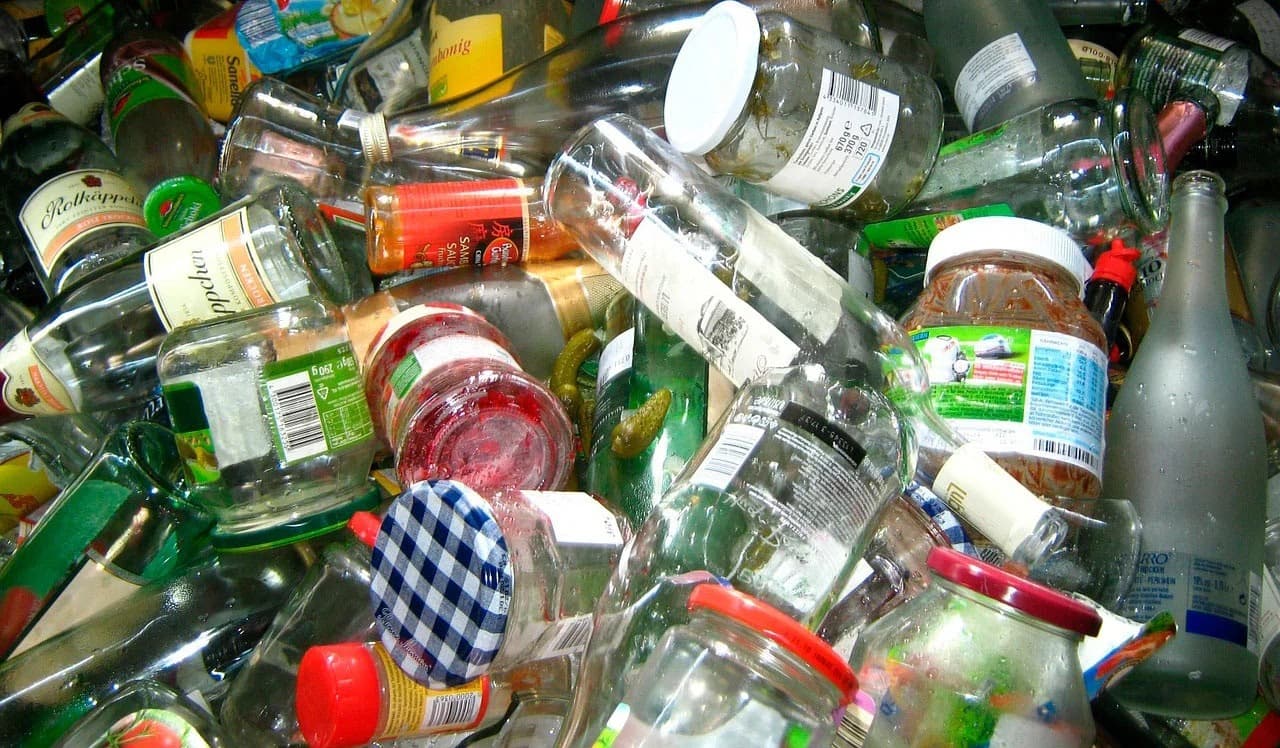 Novo Tiradentes promove campanha de coleta de vidros