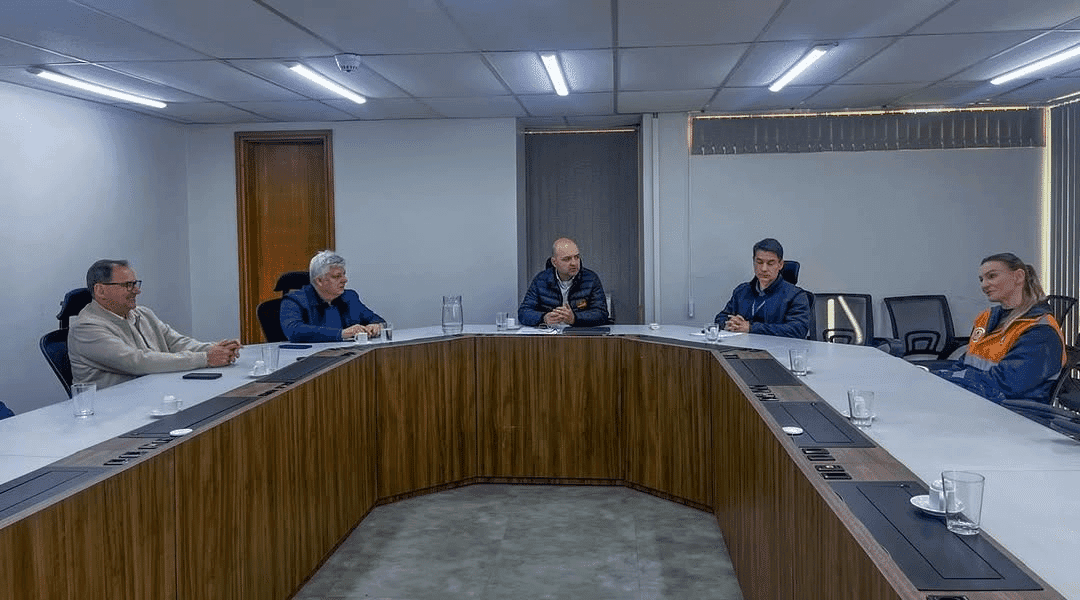 Defesa Civil do Estado recebe prefeitos de Liberato Salzano e Cerro Grande